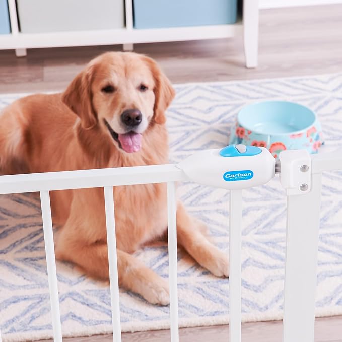 Carlson 29.5–36.5” Extra Wide Dog Gate - Image 4
