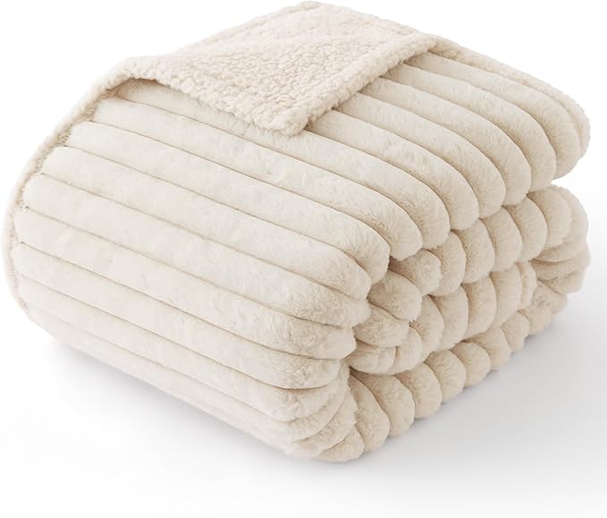 Bedsure ComfyFleece™ Waterproof Dog Blankets by Unknown