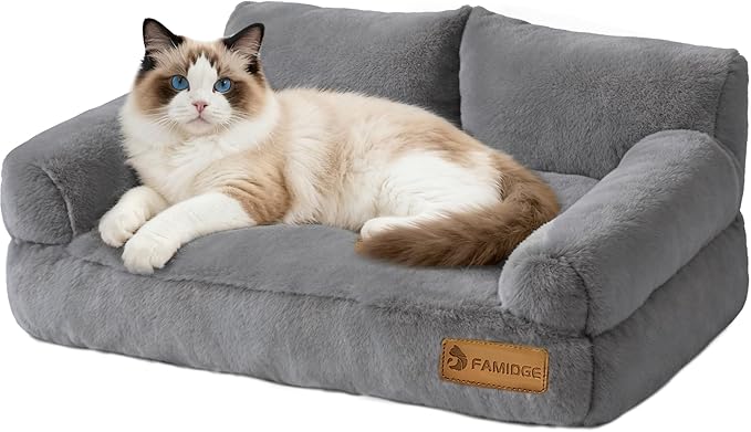 FAMIDGE Plush Cat Couch Bed by FAMIDGE