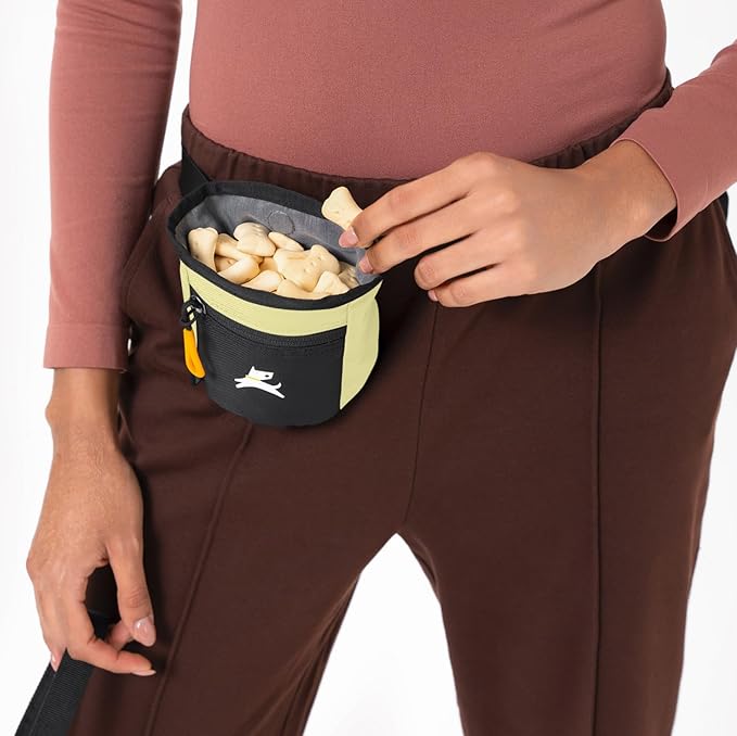OllyDog Goodie Treat Bag, Dog Treat Pouch, Waist Belt Clip - Image 6