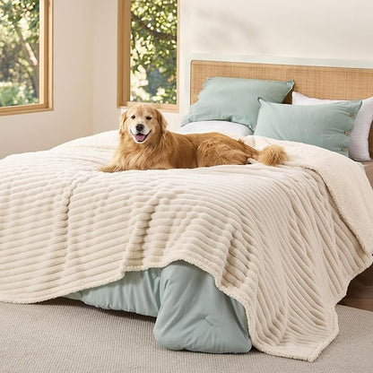 Bedsure ComfyFleece™ Waterproof Blanket by Unknown