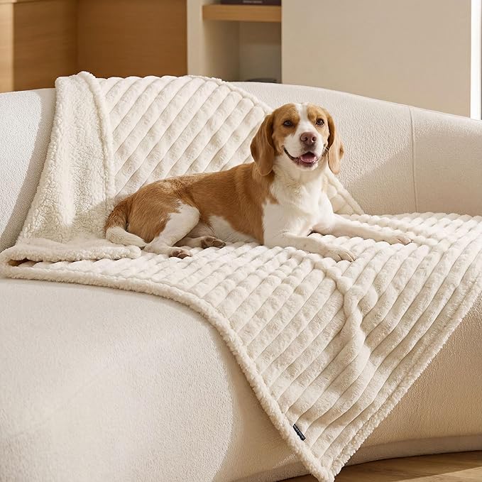 Bedsure ComfyFleece™ Waterproof Dog Blankets by Unknown