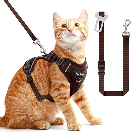 Cat Harness and Leash Set by BECHTEL