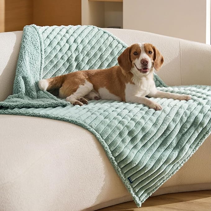 Bedsure ComfyFleece™ Waterproof Dog Blankets by BEDSURE